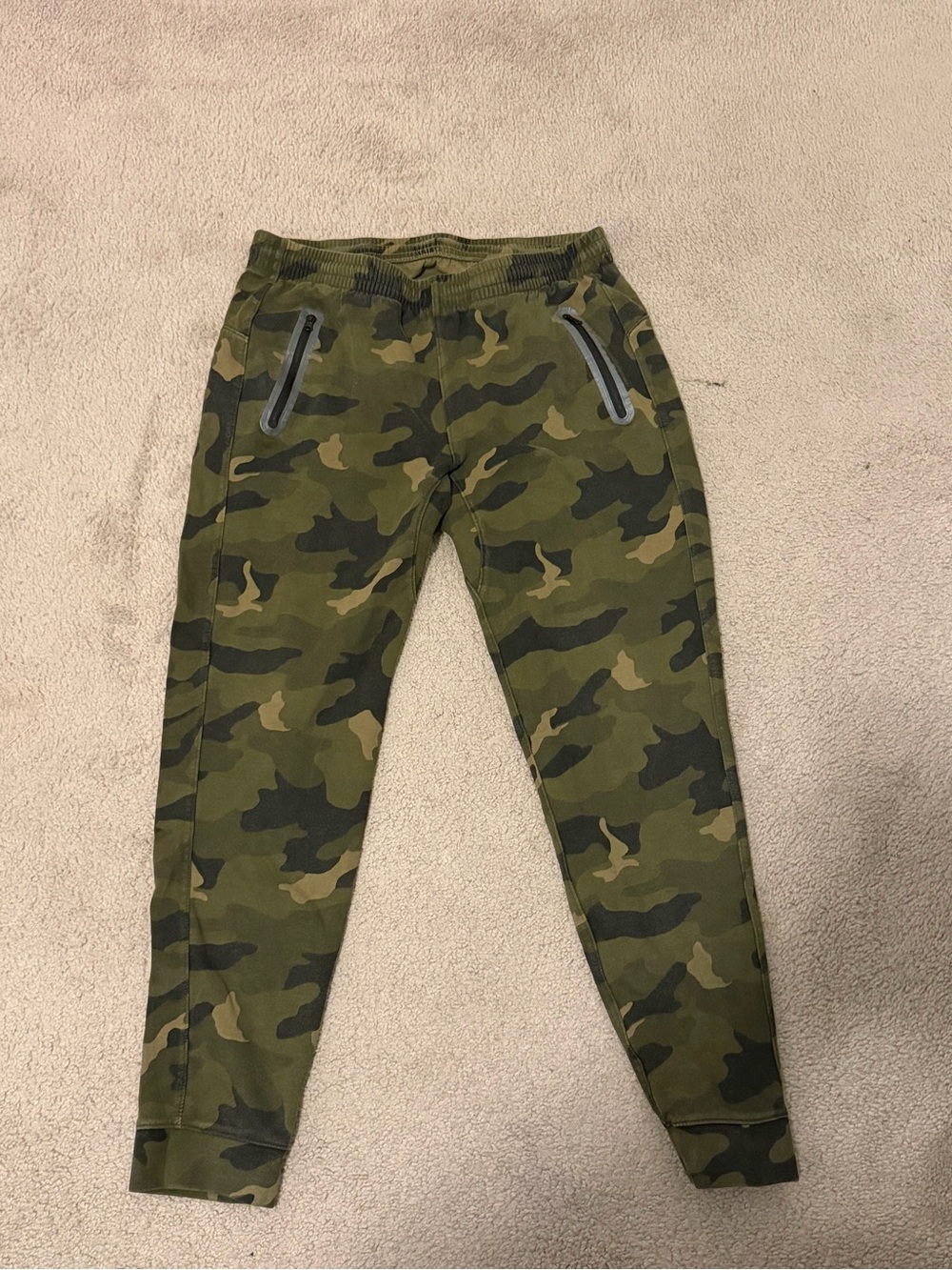 Old Navy Men's Green Camo Joggers